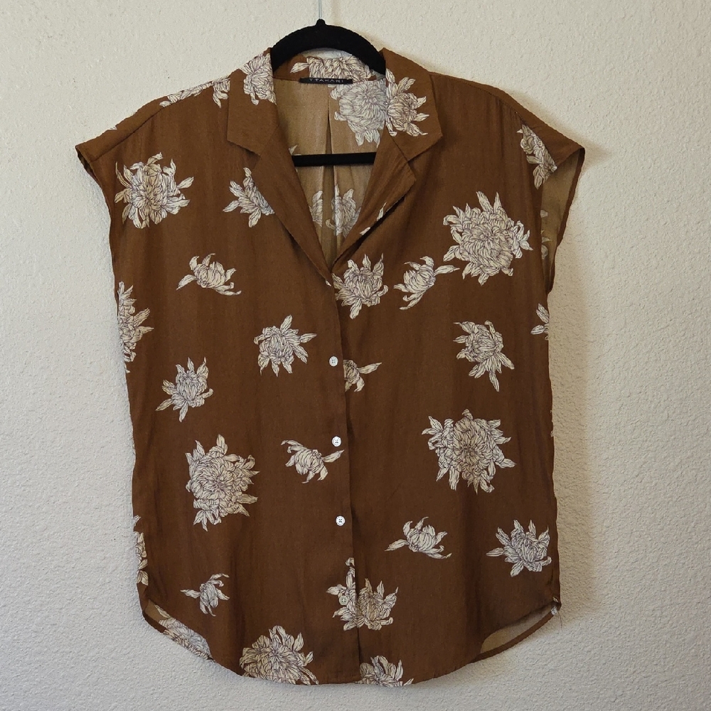 T Tahari Brown and Gray Cap Sleeve Button Down Shirt